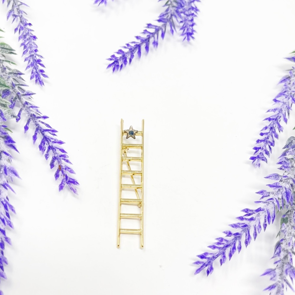 Mary Kay Vintage Success Ladder With Star Gold Tome Brooch Pin 20$